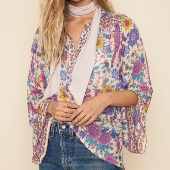 Paradise Found Blouse Lovebird - Picture 3 of 6